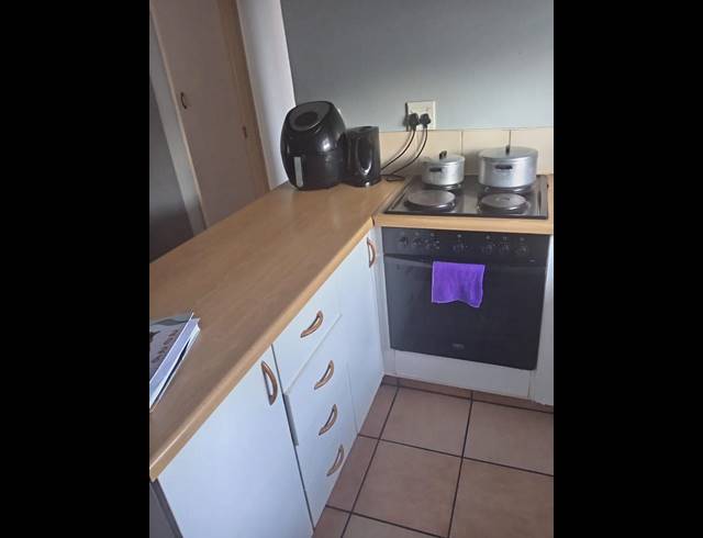 2 BEDROOM APARTMENT FOR SALE IN CRYSTAL PARK